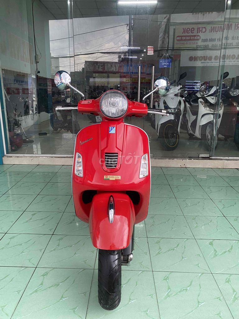 Vespa 2010 - ảnh 1