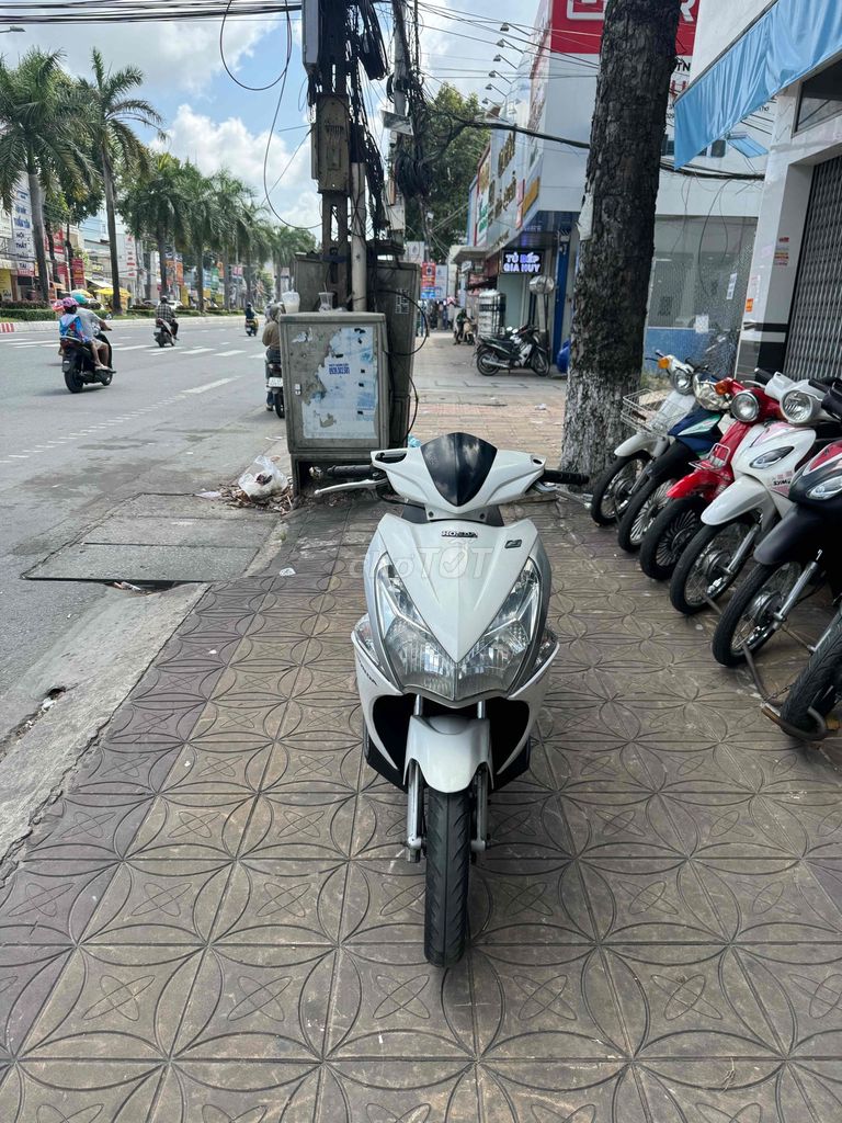 Honda Air Blade 2011 - ảnh 1