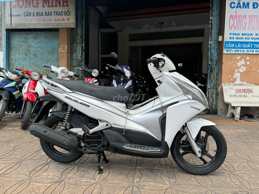 Honda Air Blade 2011 - ảnh 2