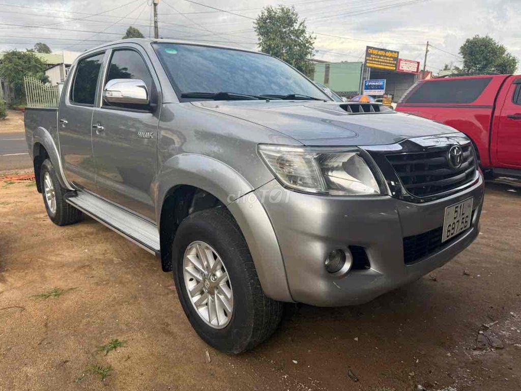 Toyota Hilux 2014 - ảnh 4