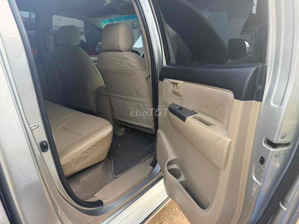 Toyota Hilux 2014 - ảnh 5