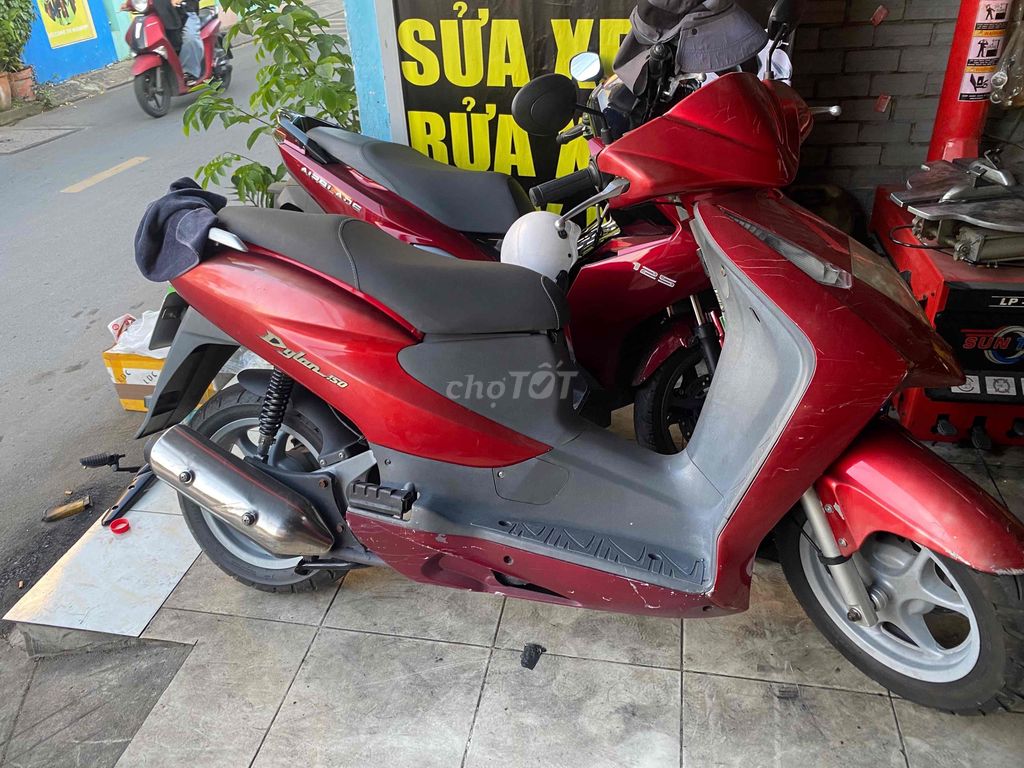 Honda Dylan 2005 - ảnh 1