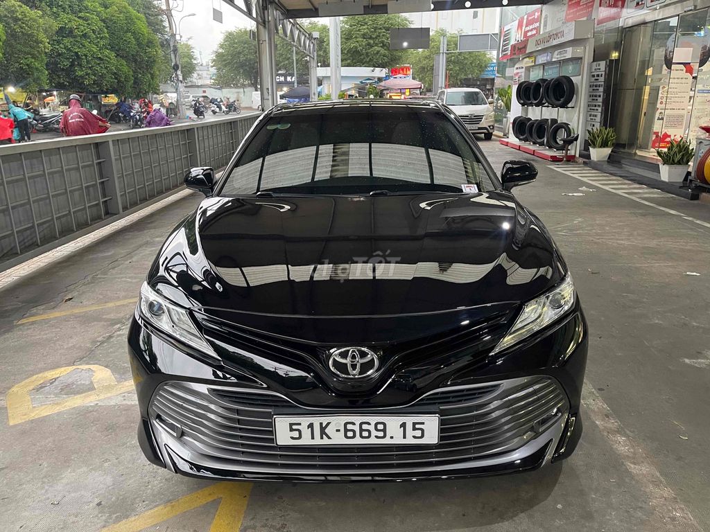 Toyota Camry 2.5Q 2020 - ảnh 1