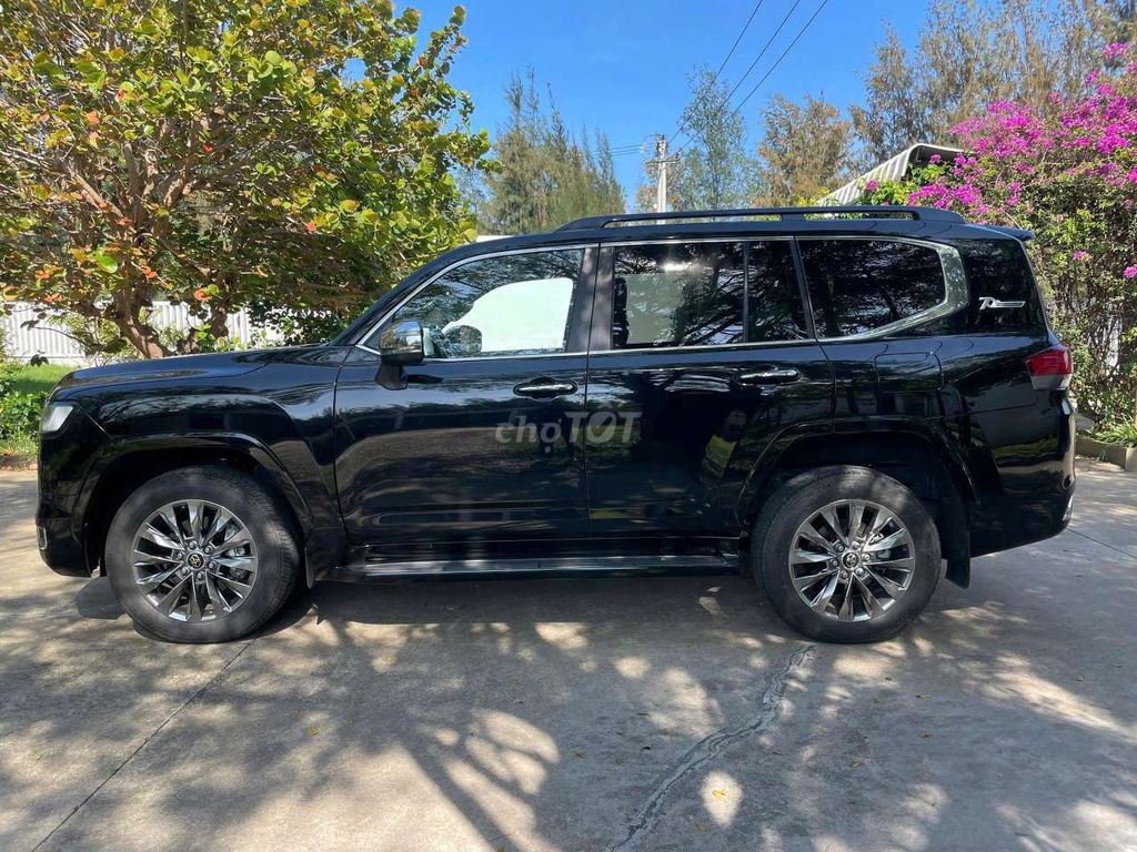 Toyota Land Cruiser 2024 - ảnh 4