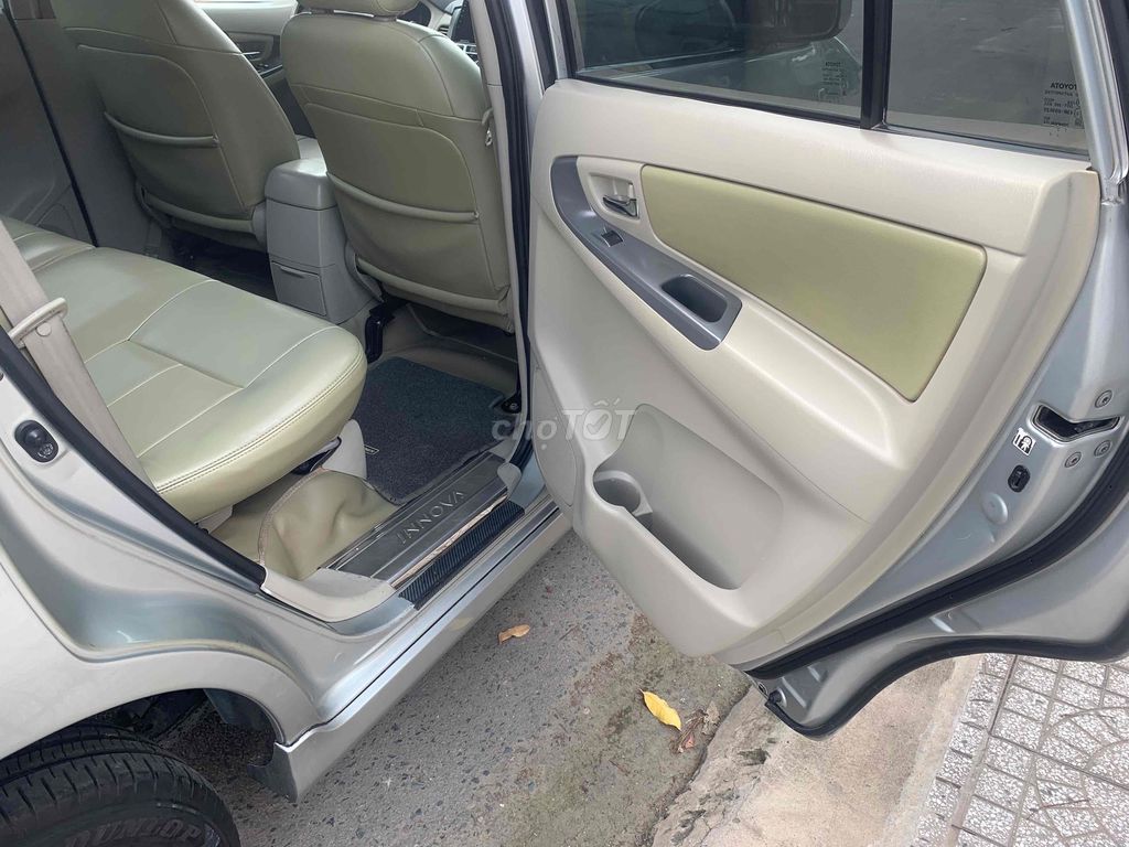 Toyota Innova 2013 - ảnh 5