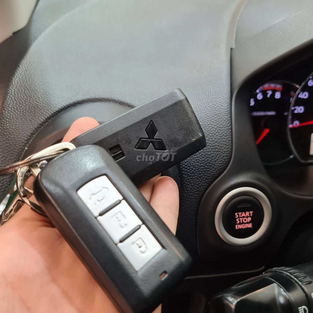 Mitsubishi Attrage - ảnh 3