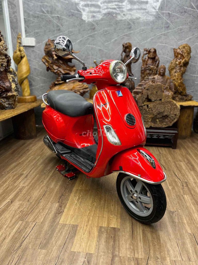 Piaggio Vespa 2012 - ảnh 4
