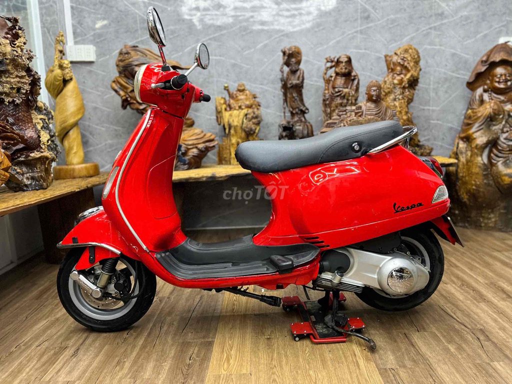 Piaggio Vespa 2012 - ảnh 5