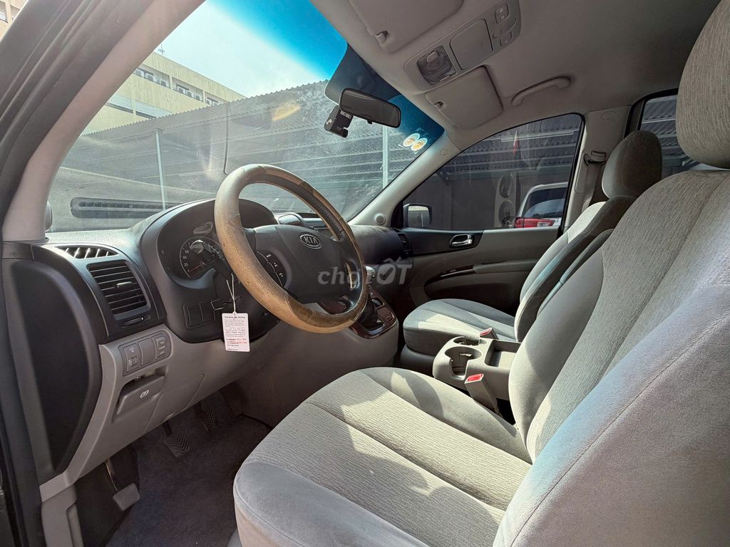 Kia Carnival 2009 - ảnh 2