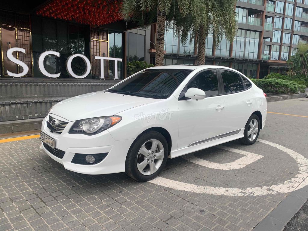 Hyundai Avante 2012 - ảnh 1