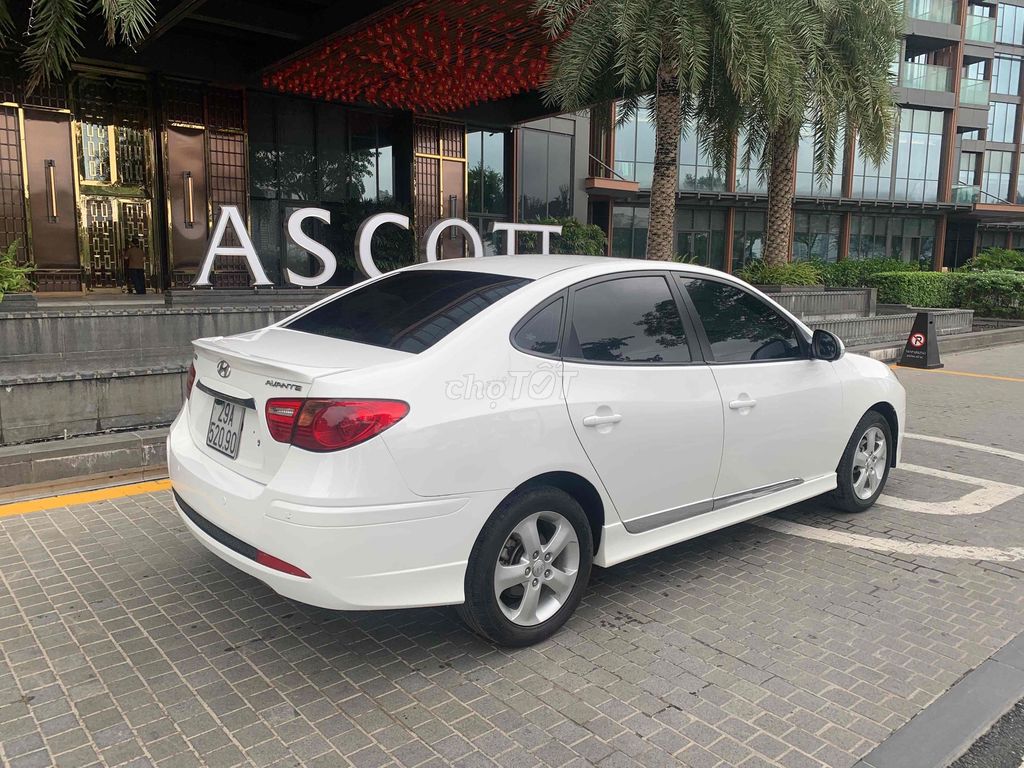 Hyundai Avante 2012 - ảnh 5
