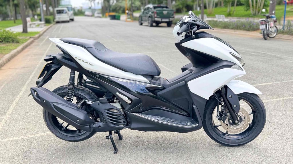 Yamaha NVX 2017 - ảnh 4