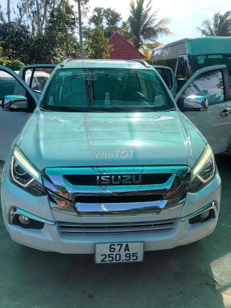 Isuzu 2019 - ảnh 1