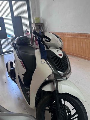 Honda SH 2018 - ảnh 1
