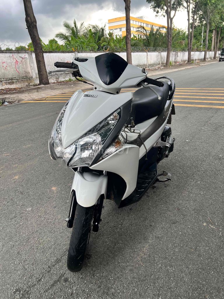 Honda Air Blade 2012 - ảnh 2