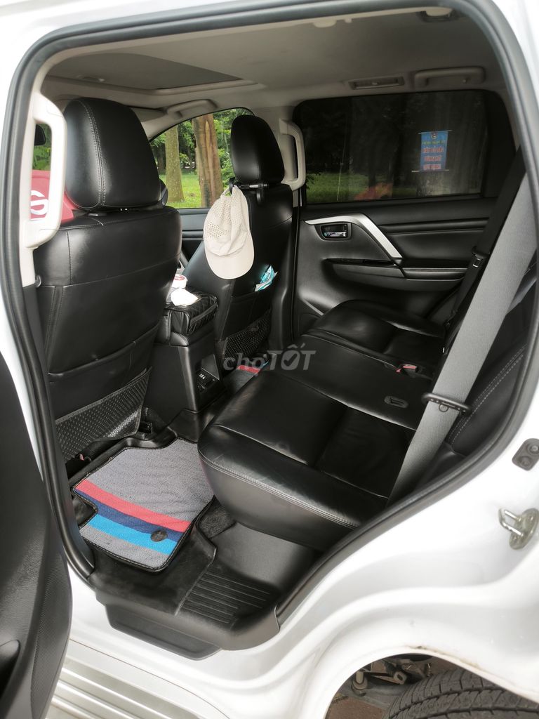 Mitsubishi Pajero Sport - ảnh 2