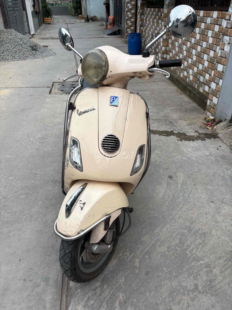 Piaggio Vespa 2011 - ảnh 2