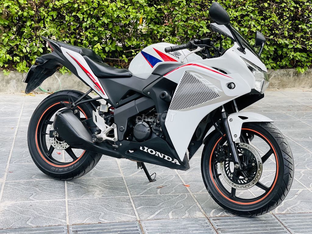 HONDA CBR 2018 - ảnh 1