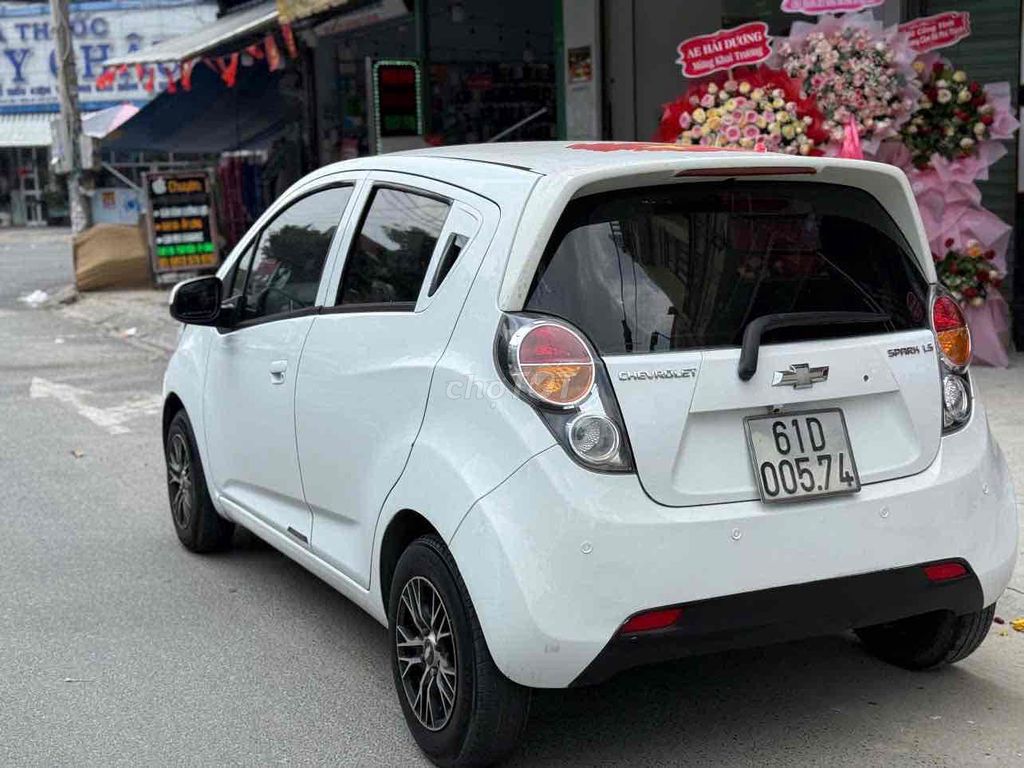 Chevrolet Spark 2011 - ảnh 3