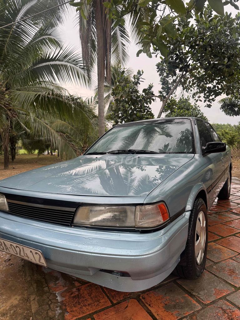 Toyota Camry - ảnh 1