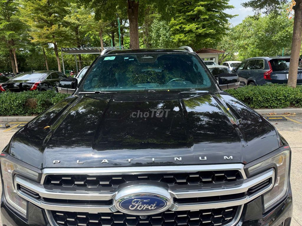 Ford Everest - ảnh 2