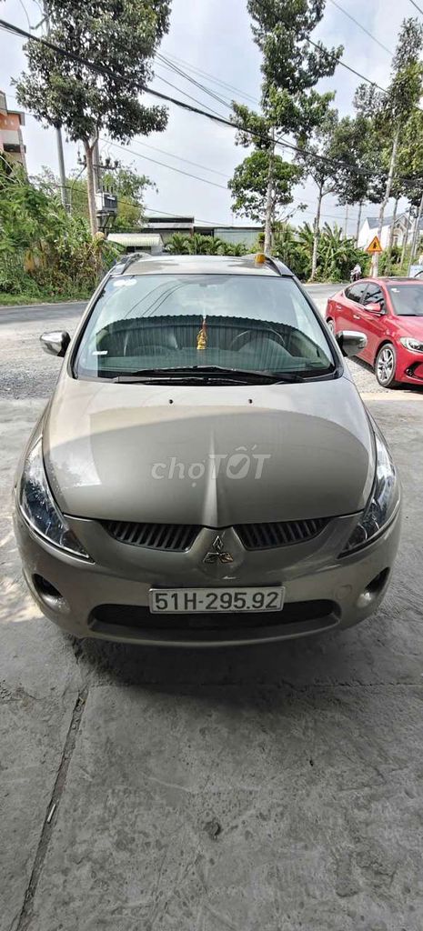 Mitsubishi Grandis 2008 - ảnh 1