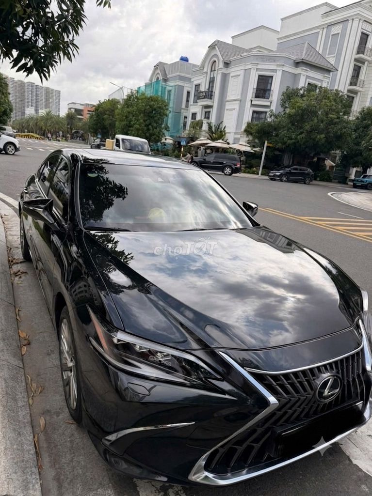 Lexus 2025 - ảnh 1