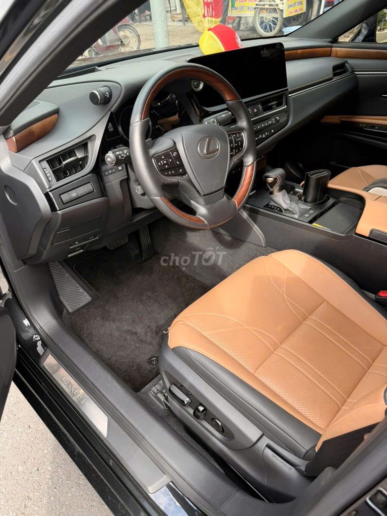 Lexus 2025 - ảnh 4