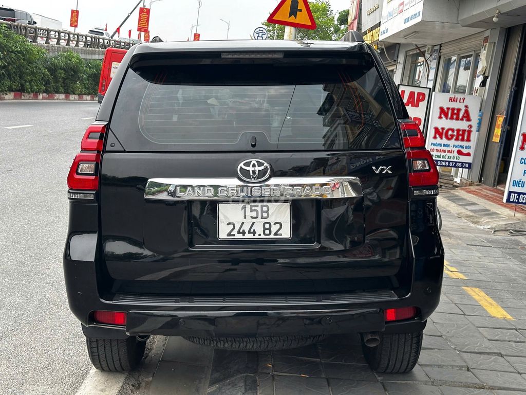 Toyota Land Cruiser Prado 2011 - ảnh 3