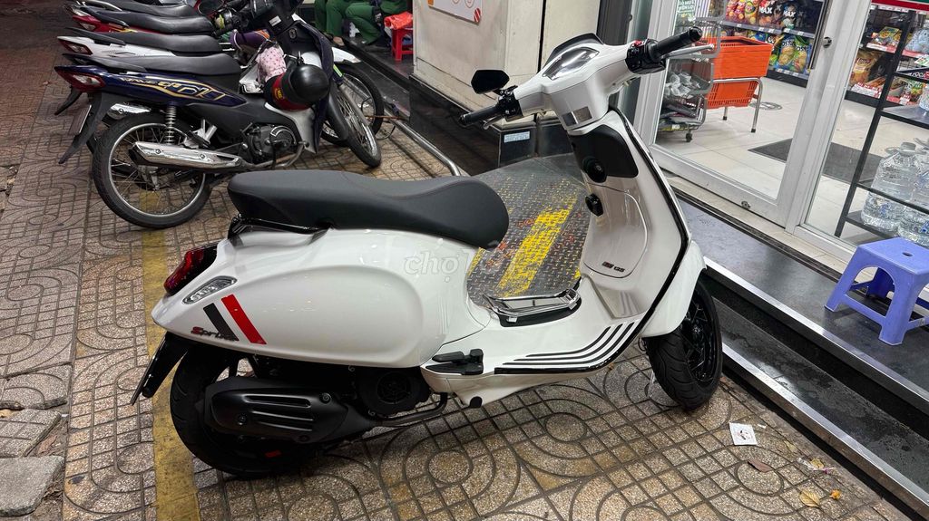 Piaggio Vespa 2026 - ảnh 2
