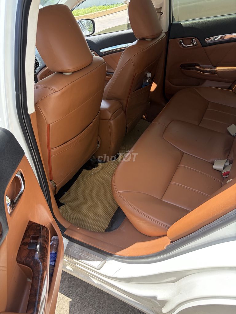 Honda Civic 2012 - ảnh 1