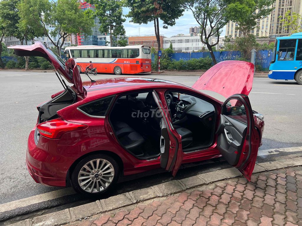 Ford Focus 2017 - ảnh 2