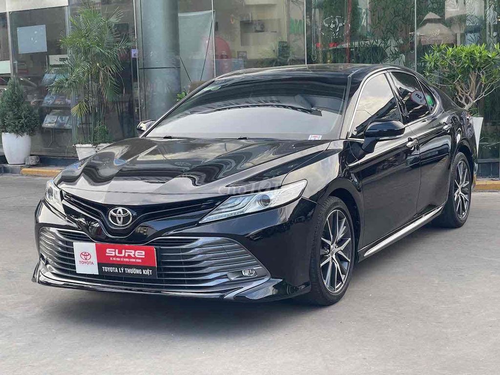 Toyota Camry 2.5Q 2020 - ảnh 2