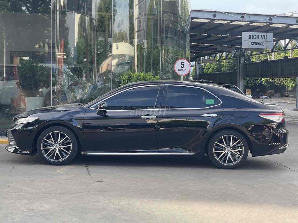 Toyota Camry 2.5Q 2020 - ảnh 3