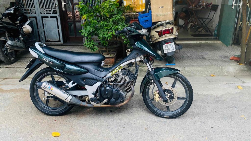 Suzuki FX 2000 - ảnh 1