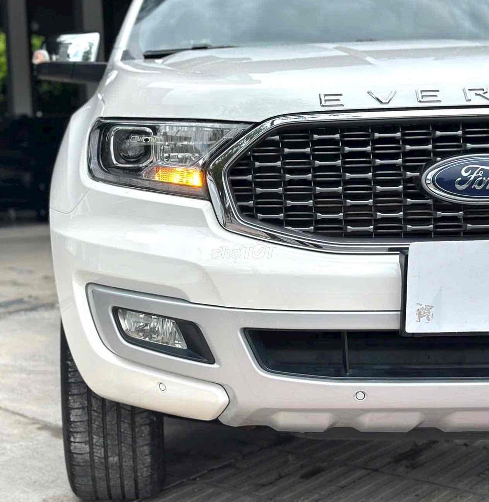 Ford Everest 2022 - ảnh 2