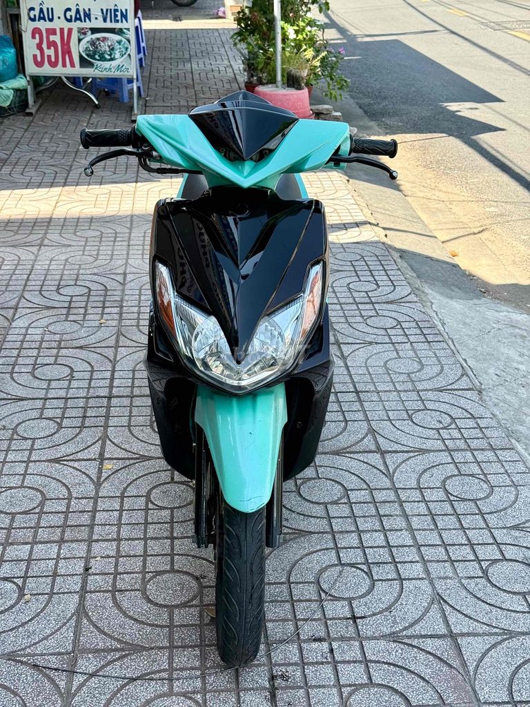 Yamaha Luvias 2010 - ảnh 1
