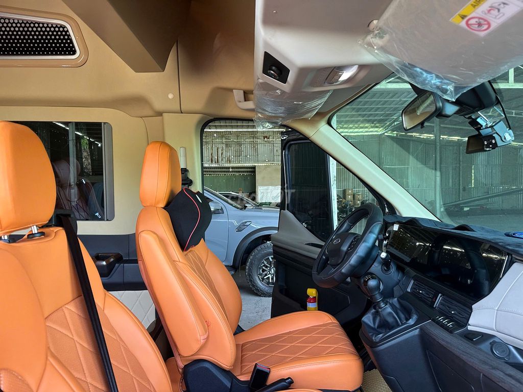 Ford Transit Limousine - ảnh 3