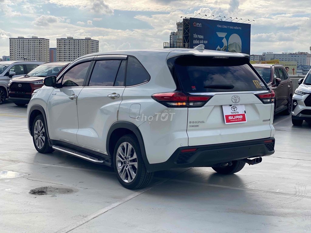 Toyota Innova Cross 2023 - ảnh 4