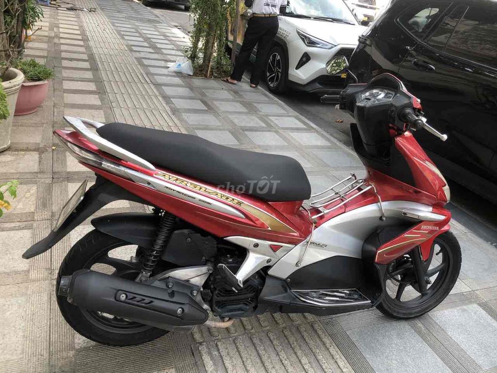 Honda Air Blade 2010 - ảnh 2