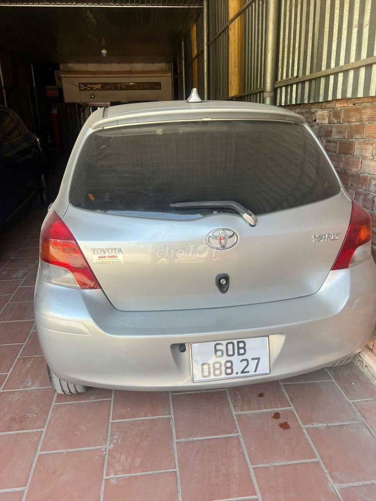 Toyota Yaris - ảnh 3