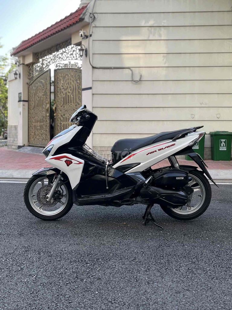 Honda Air Blade 2017 - ảnh 2
