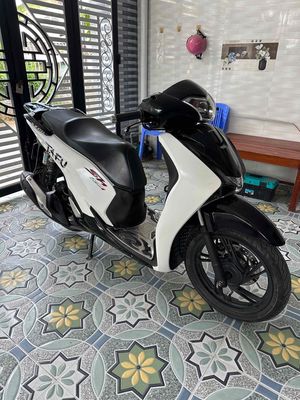 Honda SH 2018 - ảnh 1