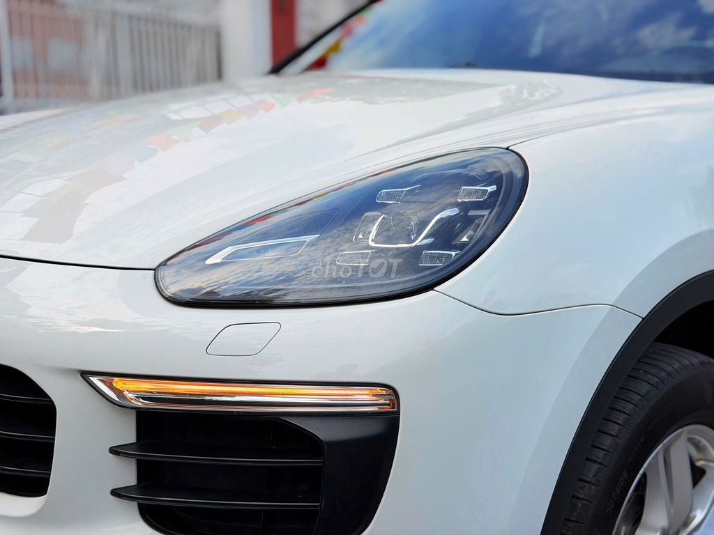 Porsche Cayenne 2016 - ảnh 4