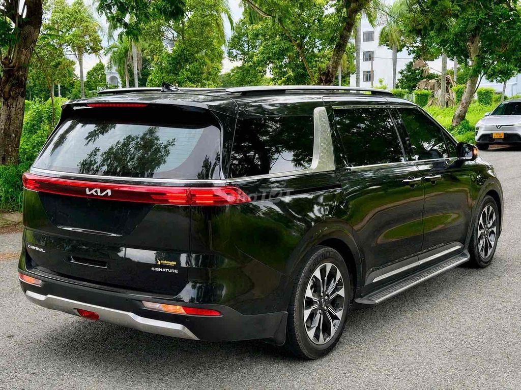 Kia Carnival 2023 - ảnh 4