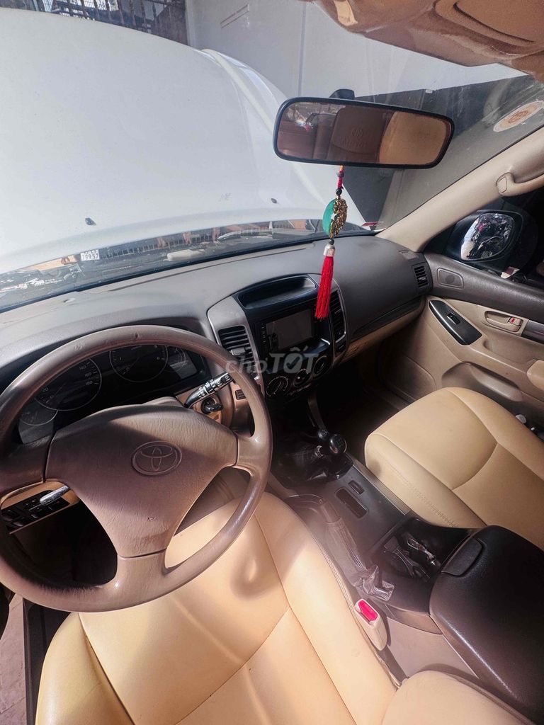 Toyota Land Cruiser Prado - ảnh 3