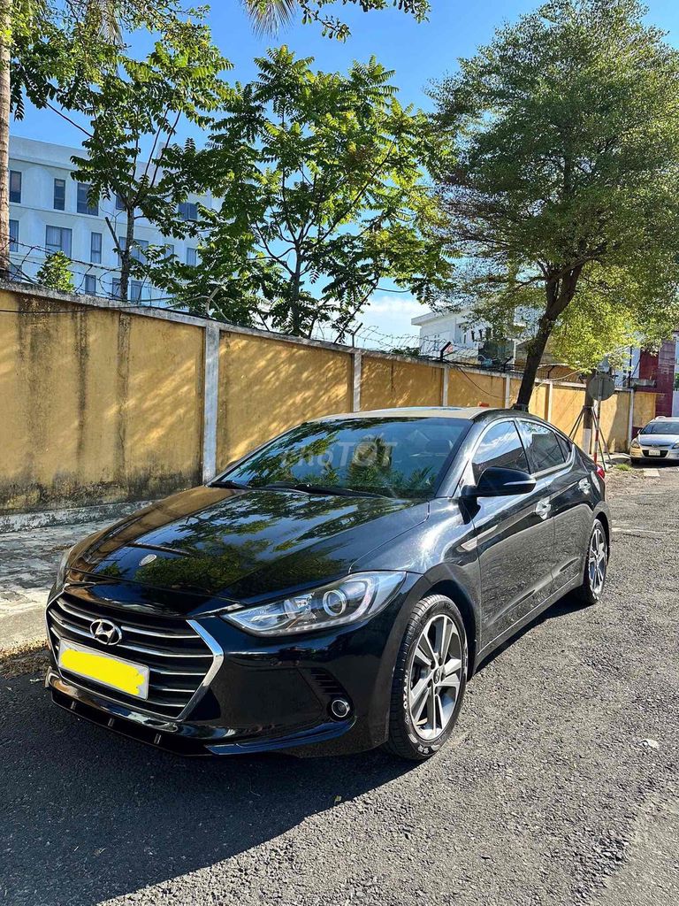 Hyundai Elantra 2019 - ảnh 1