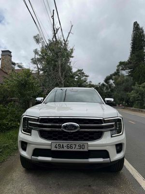 Ford Everest 2024 - ảnh 1