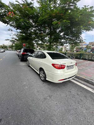 Hyundai Avante 2011 - ảnh 1