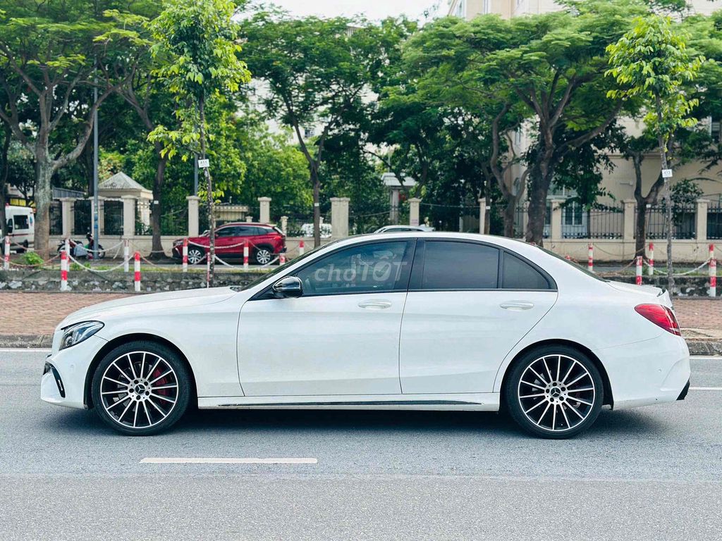 Mercedes-Benz 2017 - ảnh 4